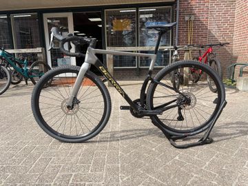 Used Berria Belador. Shimano GRX 2024 Road & Gravel, Light Gray — image 2 of 6