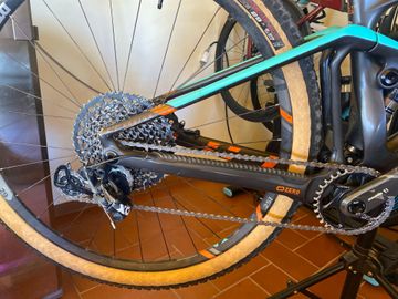 Mondraker F-Podium R 2020 2020 Mountainbike usato, Nero — immagine 3 di 3