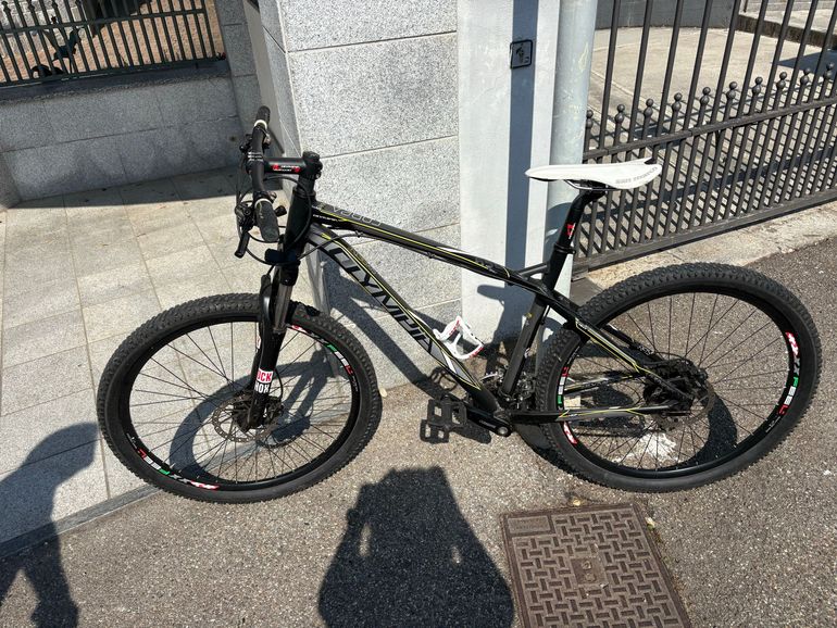 Used plum Plum Custom Shimano XTR 2015 Mountainbike, Nero — image 1 of 13
