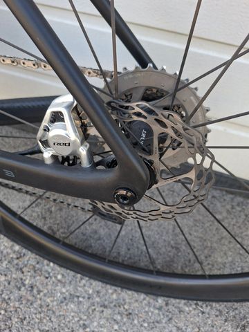 Used WINSPACE Custom SRAM Red eTap AXS 2025 Road & Gravel, Black — image 9 of 13