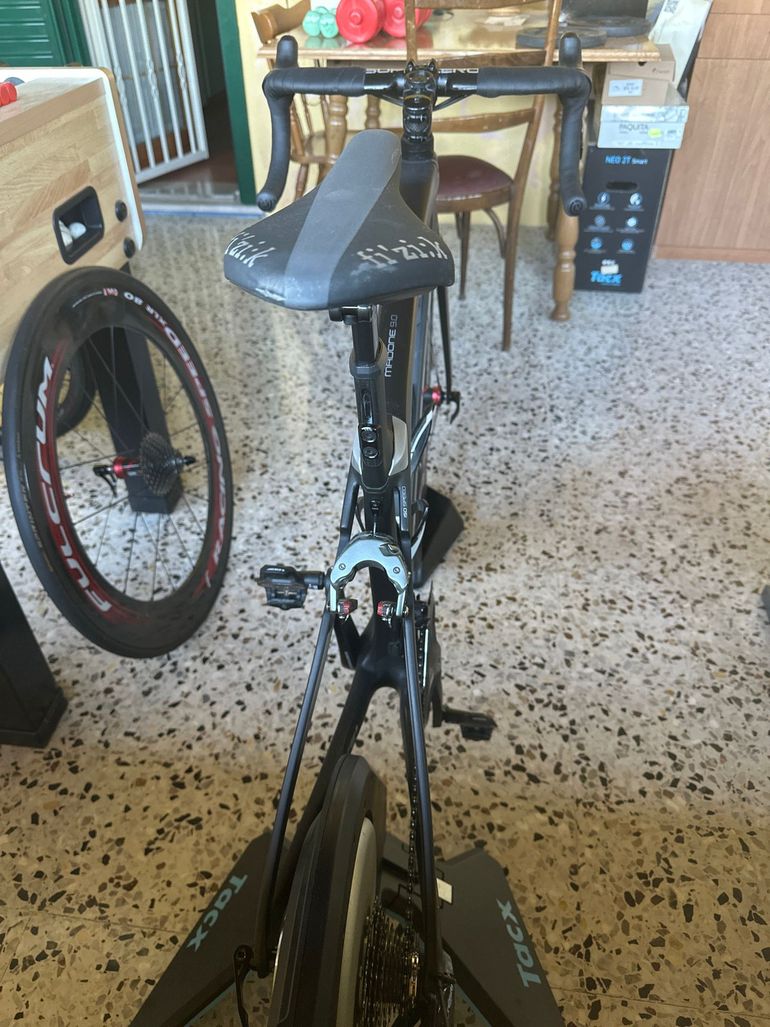 Used Trek Madone 9.0 2018 2018 Road & Gravel, Schwarz — image 5 of 18