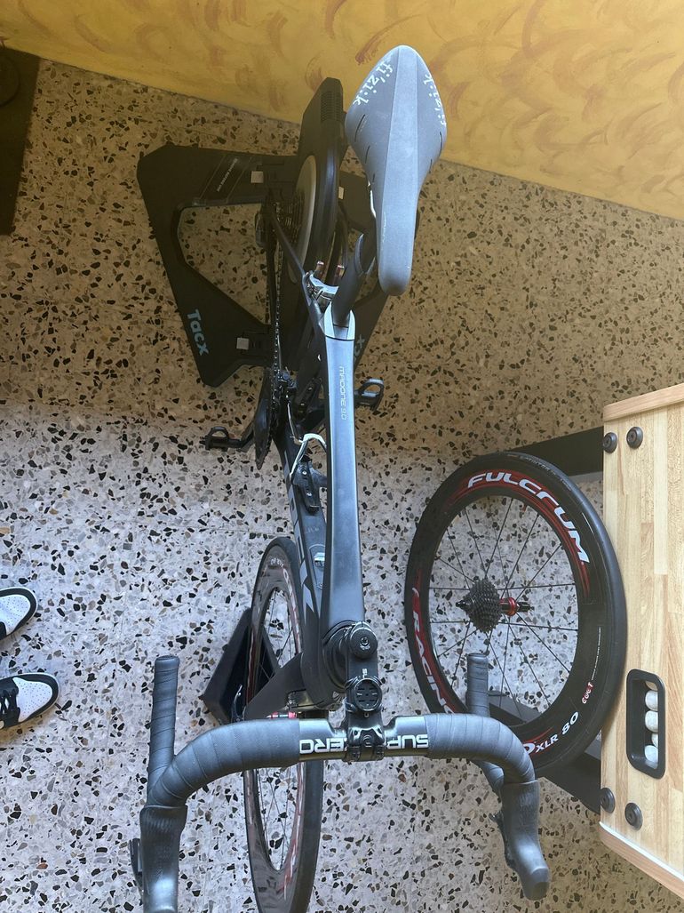Used Trek Madone 9.0 2018 2018 Road & Gravel, Schwarz — image 3 of 18