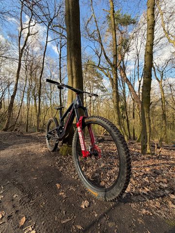 Santa Cruz Nomad SRAM X01 Eagle AXS 2024 MTB usato