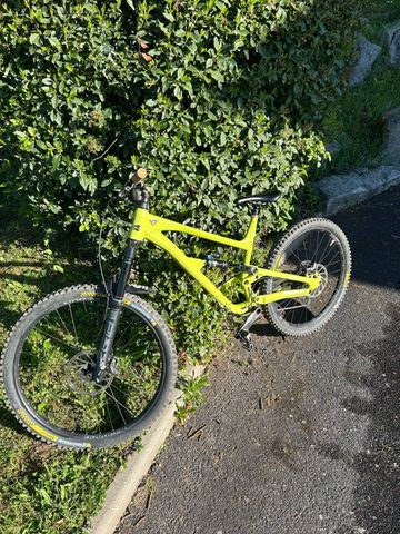 YT Custom SRAM SX Eagle 2023 Mountainbike d'occasion — image 3 sur 8