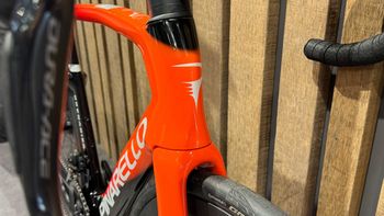 Used Pinarello DOGMA F DURA ACE Di2 2025 2025 Road & Gravel, Orange — image 9 of 16