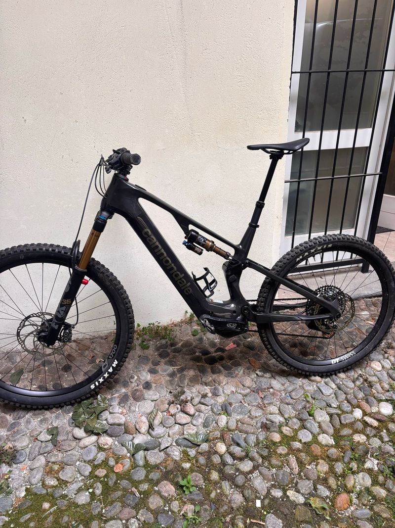 Used Cannondale Moterra SRAM X01 Eagle AXS 2024 Mountainbike, Black — image 1 of 5