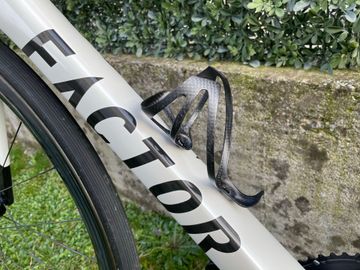 Used Factor O2 Shimano Ultegra Di2 2022 Road & Gravel, White — image 8 of 10