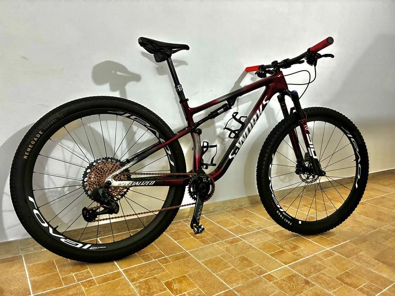 Used Specialized S-Works Epic 2023 2023 Mountainbike, Red, 29 — image 4 of 9