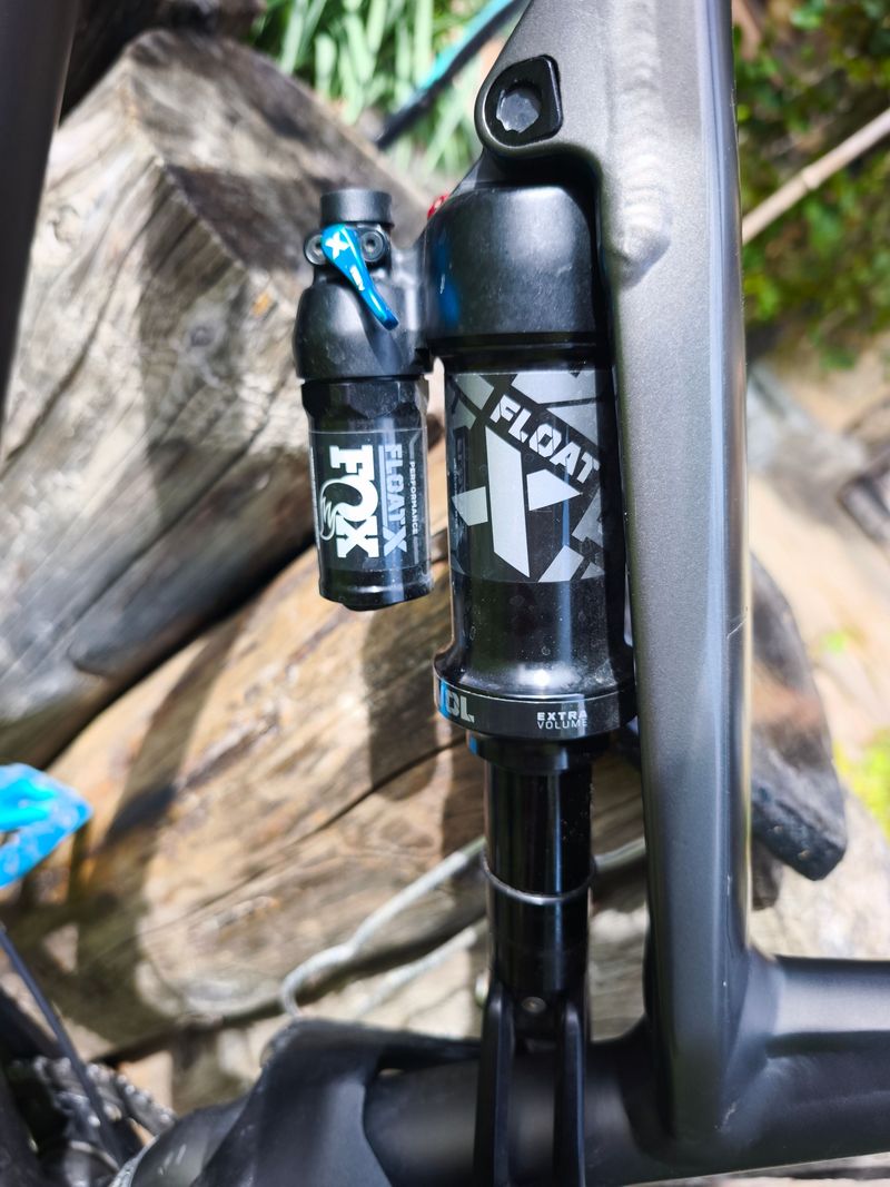 Commencal Meta Sx 2023 Mountainbike usato, Grigio chiaro — immagine 3 di 7