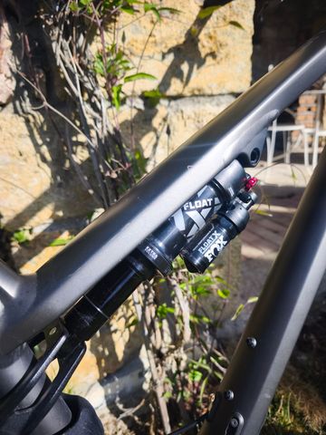 Commencal Meta Sx 2023 Mountainbike usato, Grigio chiaro — immagine 6 di 7