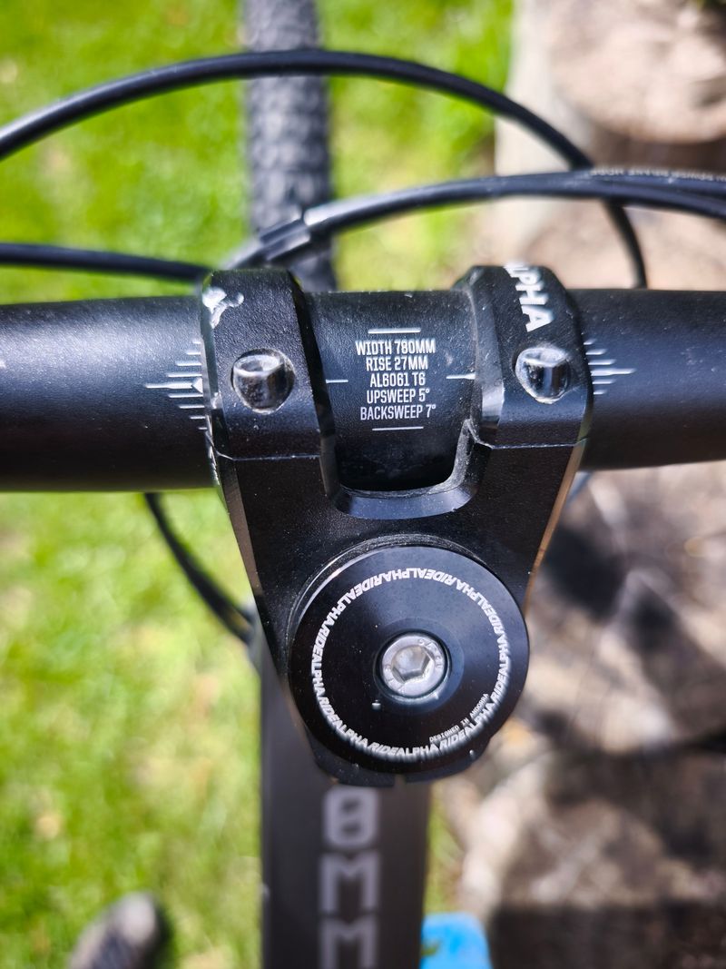 Commencal Meta Sx 2023 Mountainbike usato, Grigio chiaro — immagine 2 di 7