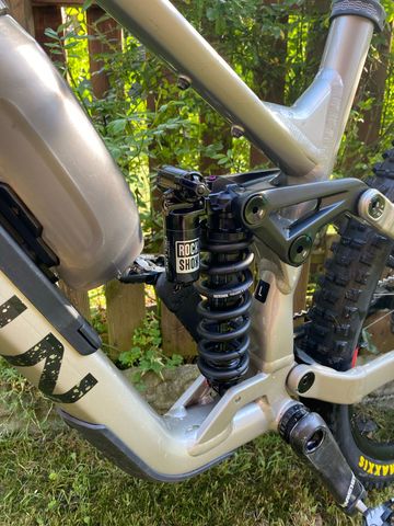 Marin Alpine Trail XR 2025 2025 Mountainbike usato, Grigio chiaro — immagine 6 di 6