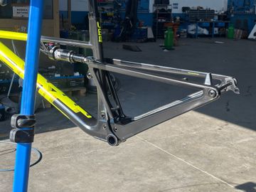 Käytetty BMC Fourstroke 01 FRS 2024 Frameset 2024 Mountainbike — kuva 3 / 11