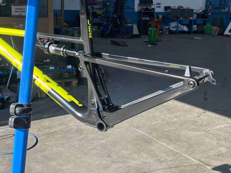 Käytetty BMC Fourstroke 01 FRS 2024 Frameset 2024 Mountainbike — kuva 3 / 11