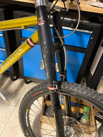 Used Maverick Custom Shimano Deore XT 2000 Mountainbike, Orange — image 3 of 8