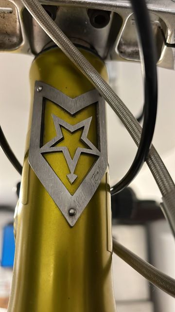 Used Maverick Custom Shimano Deore XT 2000 Mountainbike, Orange — image 7 of 8