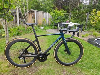 Scott, Addict Shimano 105 Di2