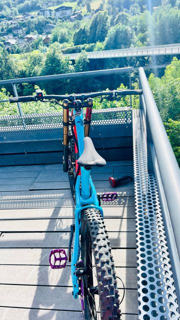 Używany Rocky Mountain Maiden Shimano XTR 2018 Mountainbike — zdjęcie 3 z 8