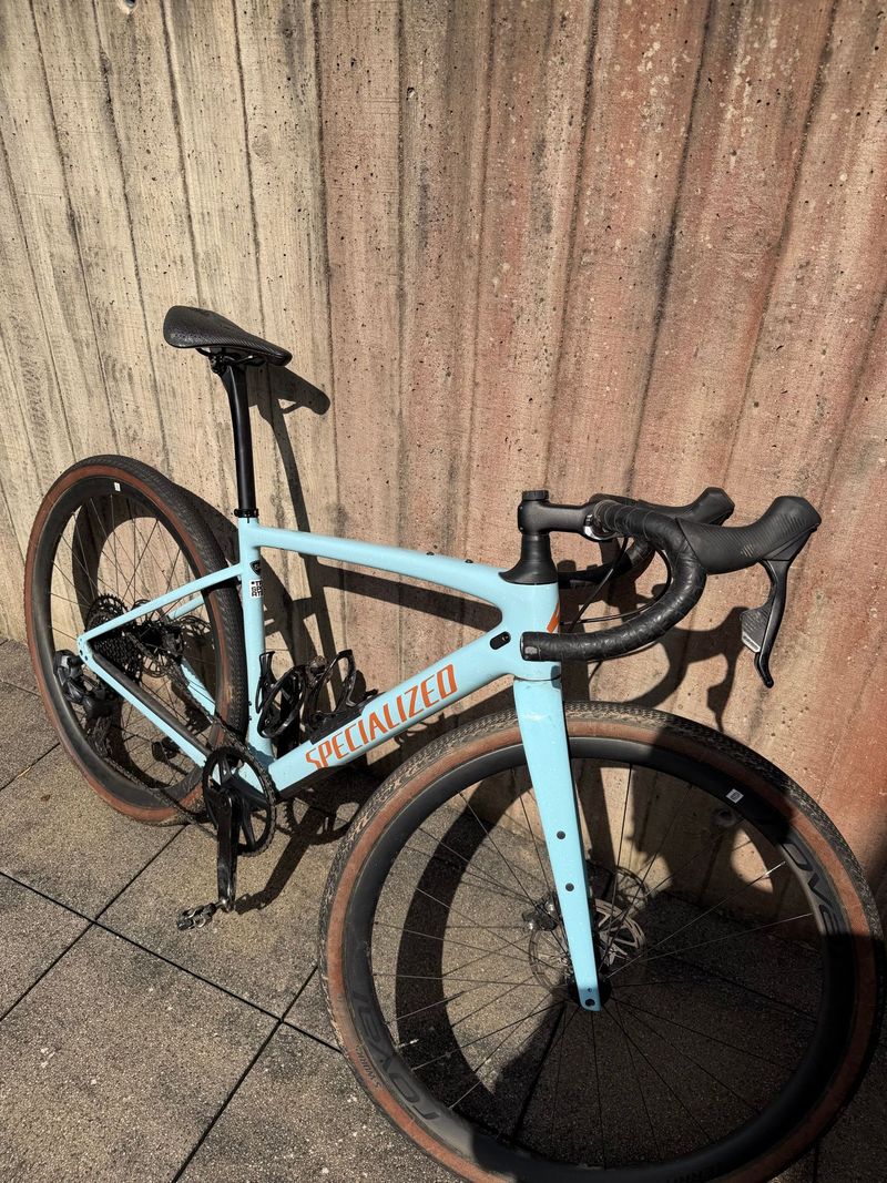 Tweedehands Specialized Diverge Expert 2022 2022 Road & Gravel — afbeelding 1 van 6