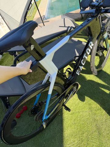 Used Factor Hanzo Shimano Ultegra 2020 Road & Gravel, Black — image 9 of 9