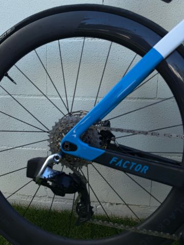 Used Factor Hanzo Shimano Ultegra 2020 Road & Gravel, Black — image 8 of 9