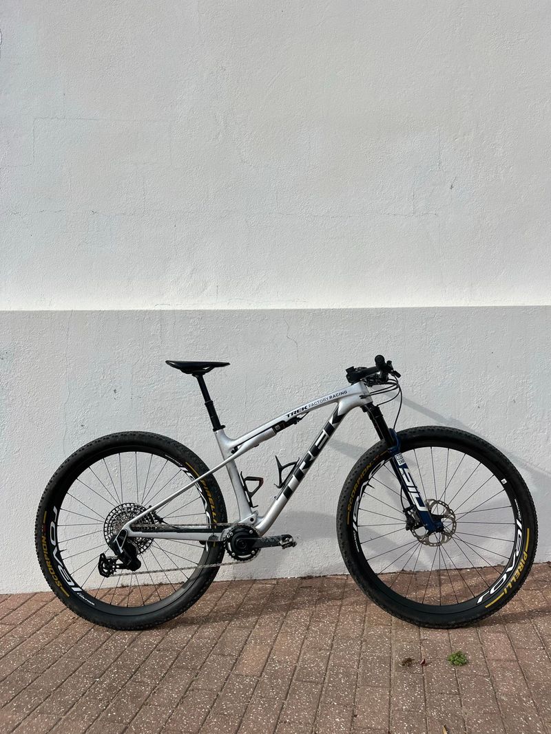 Brugt Trek Supercaliber Sram Eagle Transmission X0 2025 Mountainbike — billede 1 af 13