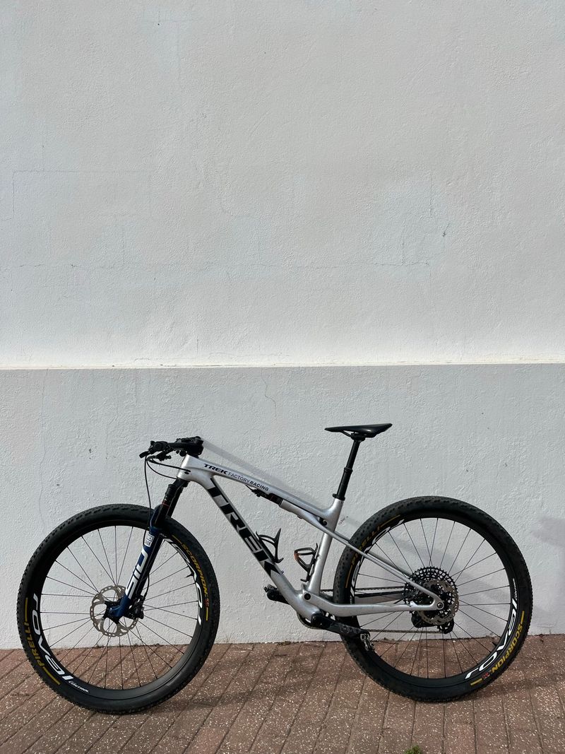 Brugt Trek Supercaliber Sram Eagle Transmission X0 2025 Mountainbike — billede 12 af 13