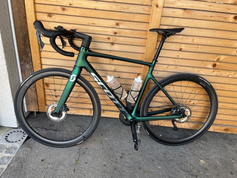Used Scott Addict 20 2022 2022 Road & Gravel — image 2 of 3