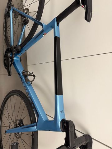 Used Colnago v4 Custom Shimano Ultegra Di2 2025 Road & Gravel, Blue — image 4 of 12