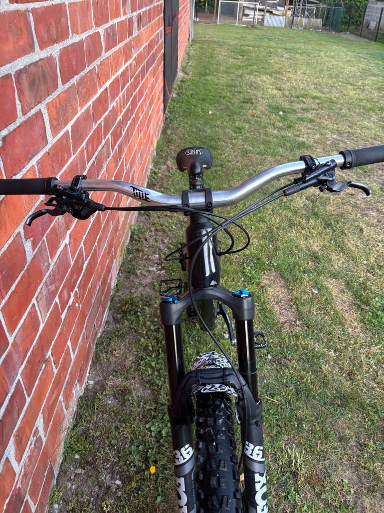 Used Canyon Spectral 29 CF 7 2022 2022 Mountainbike — image 6 of 9