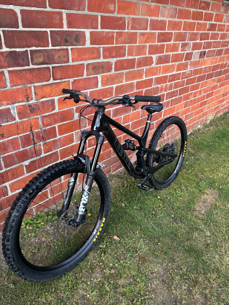Used Canyon Spectral 29 CF 7 2022 2022 Mountainbike — image 7 of 9