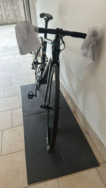 Used Focus Izalco Shimano Ultegra 2018 Road & Gravel, Black — image 12 of 16