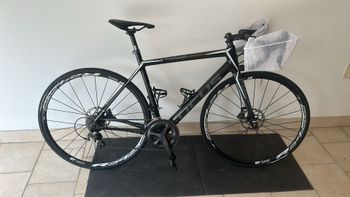 Used Focus Izalco Shimano Ultegra 2018 Road & Gravel, Black — image 1 of 16