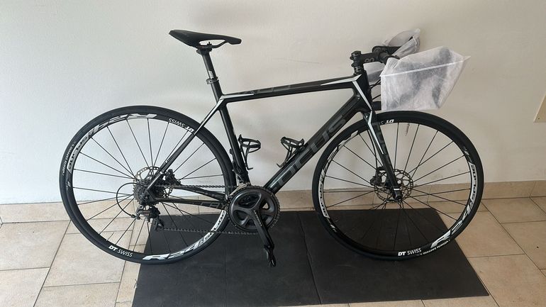 Used Focus Izalco Shimano Ultegra 2018 Road & Gravel, Black — image 1 of 16