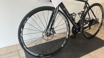 Used Focus Izalco Shimano Ultegra 2018 Road & Gravel, Black — image 5 of 16