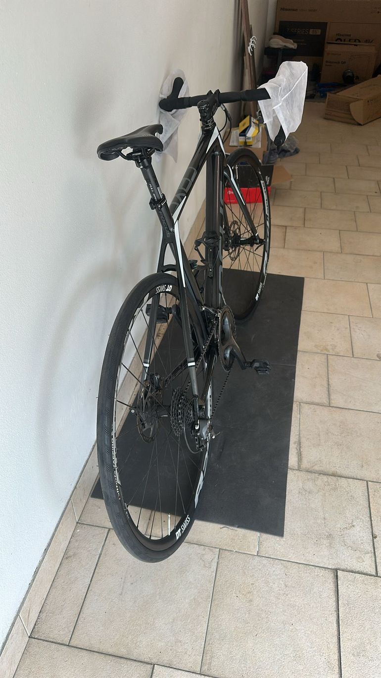 Used Focus Izalco Shimano Ultegra 2018 Road & Gravel, Black — image 11 of 16