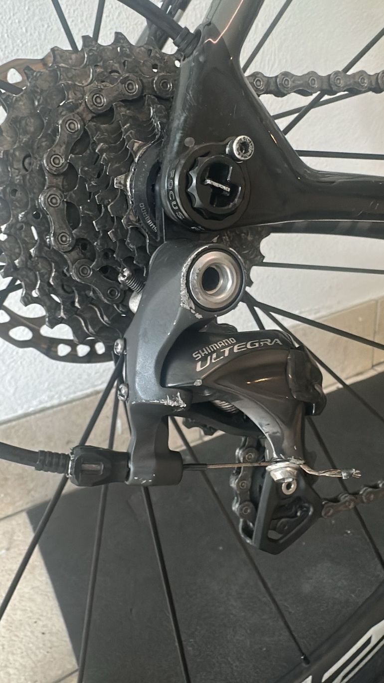 Used Focus Izalco Shimano Ultegra 2018 Road & Gravel, Black — image 4 of 16