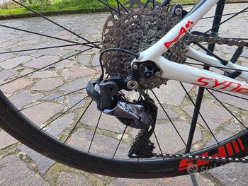Used Cannondale Synapse Hi-MOD Disc Ultegra Di2 2017 2017 Road & Gravel, White — image 2 of 5