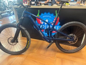 Brugt Trek Fuel EXe 9.8 2023 2023 Mountainbike — billede 28 af 35
