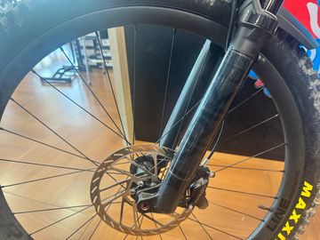 Brugt Trek Fuel EXe 9.8 2023 2023 Mountainbike — billede 29 af 35
