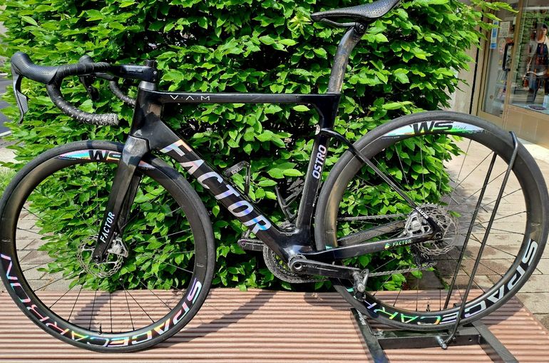 Used Factor OSTRO VAM SRAM Red AXS 2022 Frameset 2022 Road & Gravel, Black — image 9 of 9