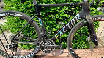Used Factor OSTRO VAM SRAM Red AXS 2022 Frameset 2022 Road & Gravel, Black — image 2 of 9