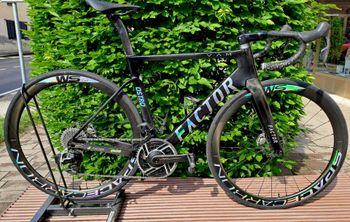 Used Factor OSTRO VAM SRAM Red AXS 2022 Frameset 2022 Road & Gravel