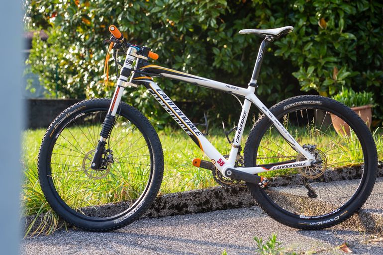 Used Cannondale TAURINE SL1 27,5" 2009 2009 Mountainbike, White — image 4 of 16