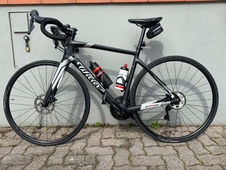 Used Wilier GTR Team Disc SHIMANO 105 R7020 2022 2022 Road & Gravel, Black — image 2 of 13