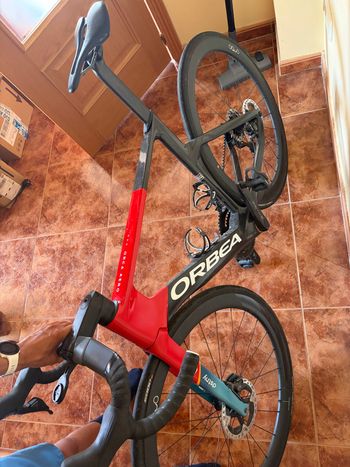 Used Orbea ORCA AERO M10I REPLICA 2024 2024 Road & Gravel, Negro — image 5 of 5