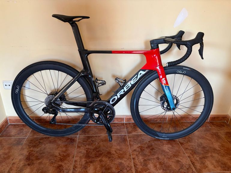Used Orbea ORCA AERO M10I REPLICA 2024 2024 Road & Gravel, Negro — image 1 of 5