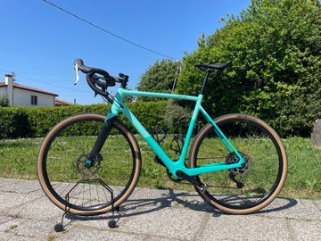 Używany Bianchi Impulso Pro GRX 600 2023 2023 Road & Gravel — zdjęcie 2 z 7