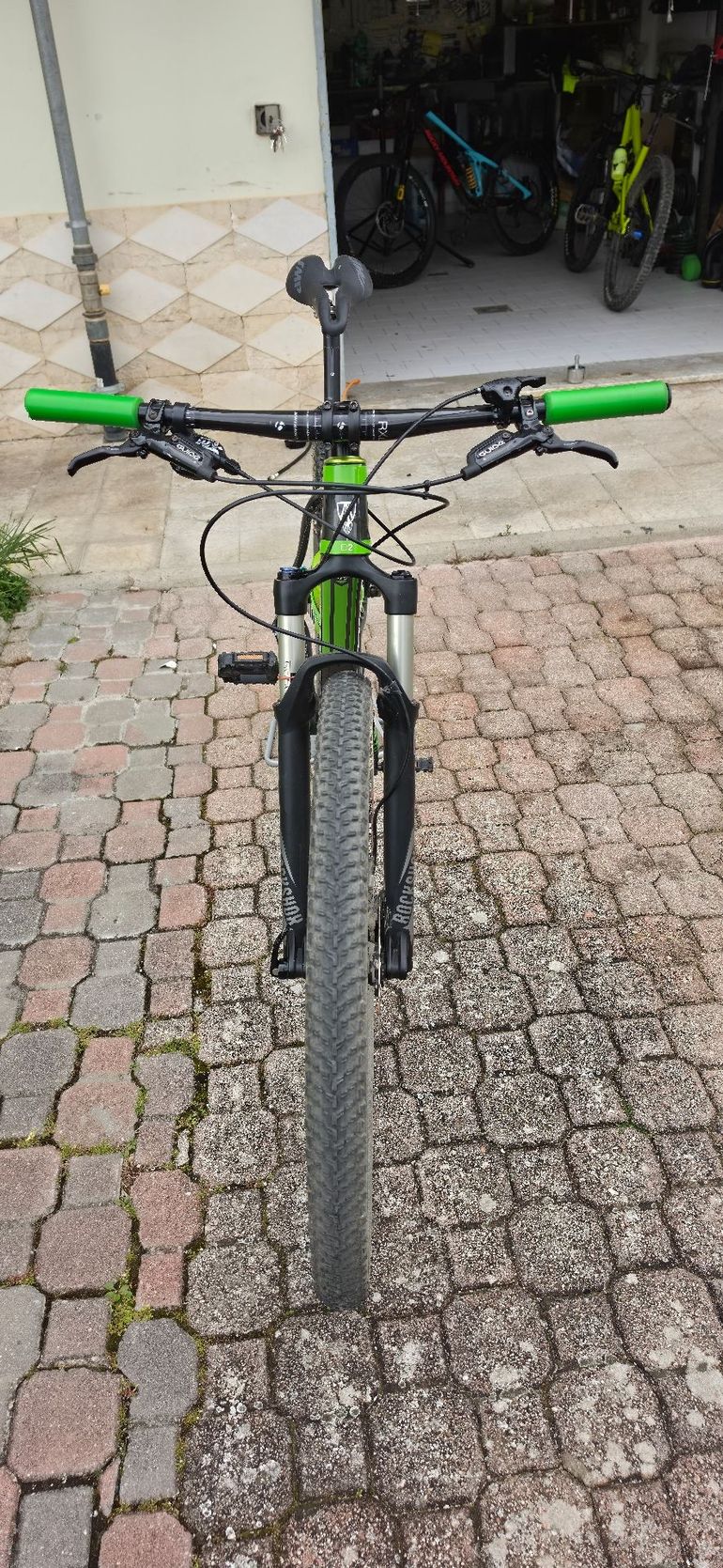 Used trek superfly 9.8 carbonio tg 18.5 Trek superfly 9.8 carbonio tg 18.5 Custom SRAM GX 2016 Mountainbike, Black, 29 — image 6 of 8