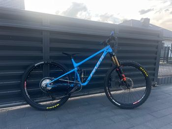 Pivot, SWITCHBLADE Brunch Ride 2024